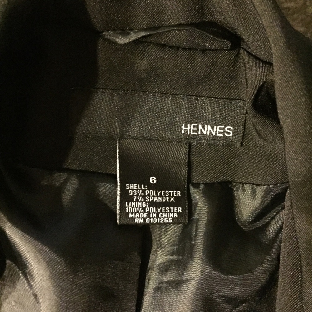 H&M Ladies’ Two-Button Suit Jacket - Picture 3 of 8